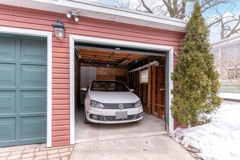 Photo 34 at 71 Scarborough Road, The Beaches, Toronto