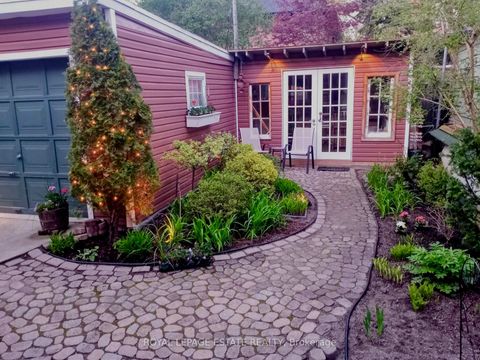 Photo 37 at 71 Scarborough Road, The Beaches, Toronto