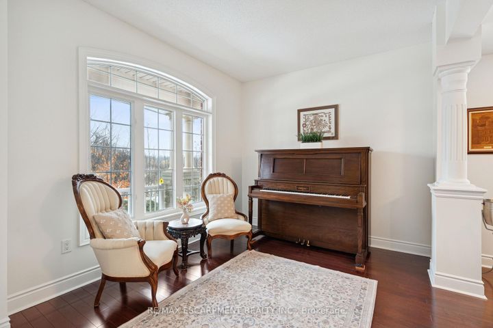 Photo 5 at 1583 Hallstone Road, Bram West, Brampton