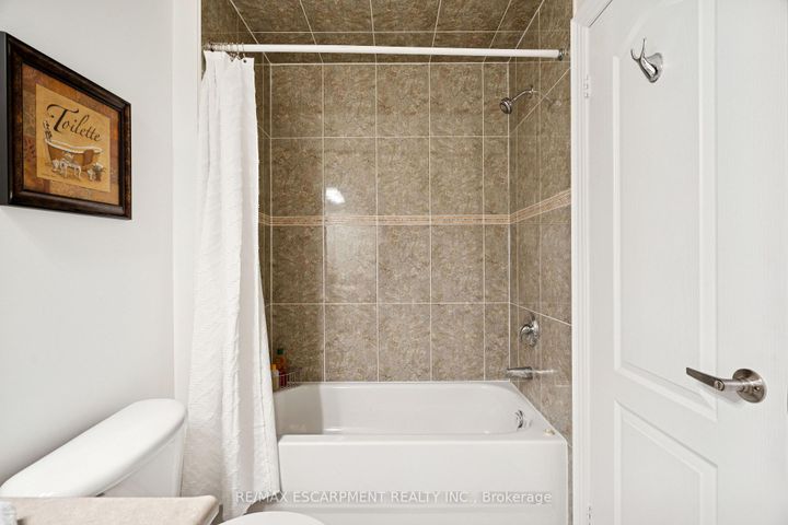 Photo 22 at 1583 Hallstone Road, Bram West, Brampton