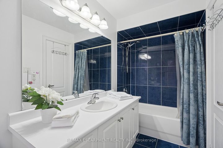 Photo 28 at 1583 Hallstone Road, Bram West, Brampton