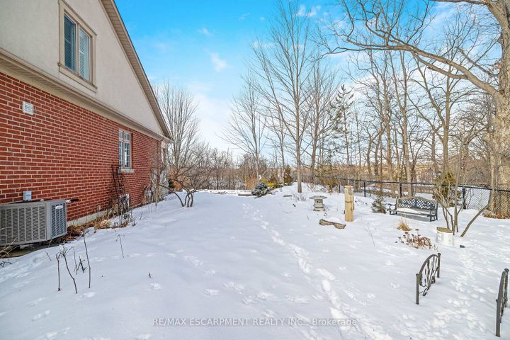 Photo 33 at 1583 Hallstone Road, Bram West, Brampton