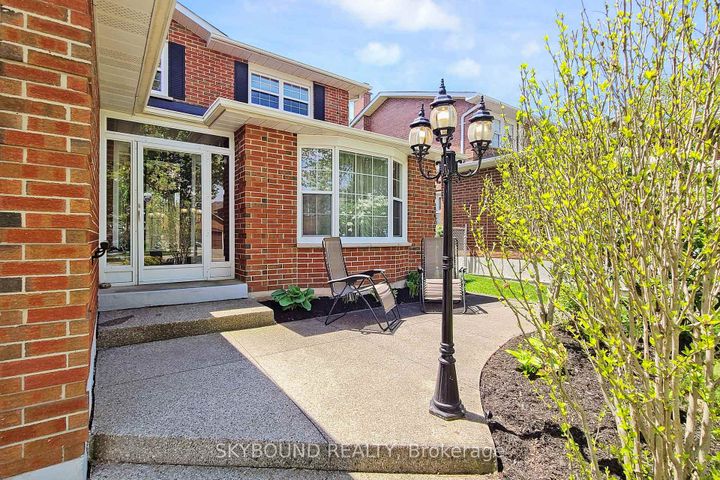 Photo 1 at 2088 Madden Boulevard, RO River Oaks, Oakville