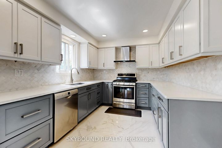 Photo 9 at 2088 Madden Boulevard, RO River Oaks, Oakville