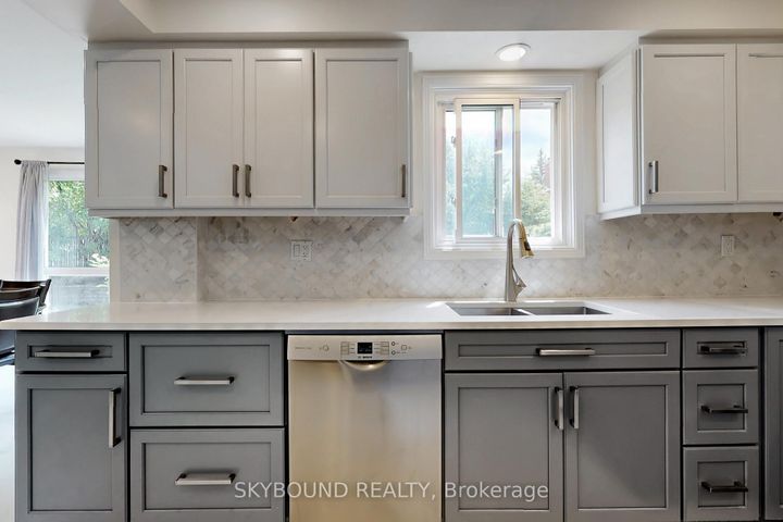 Photo 13 at 2088 Madden Boulevard, RO River Oaks, Oakville