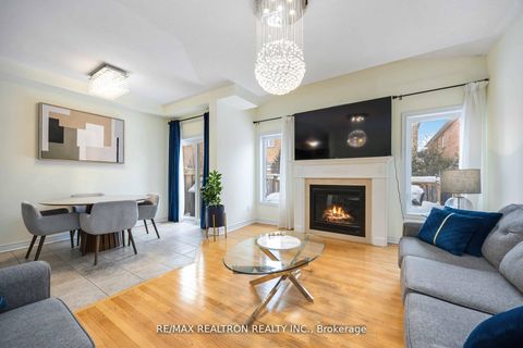 Photo 4 at 10 White Spruce Crescent, Patterson, Vaughan