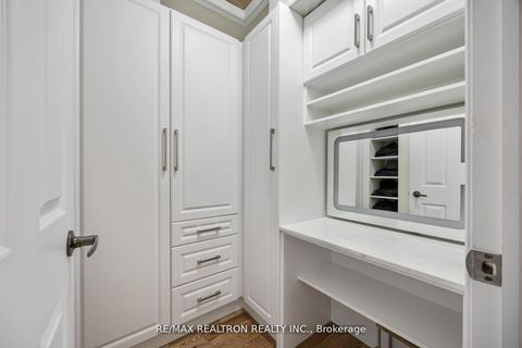 Photo 18 at 10 White Spruce Crescent, Patterson, Vaughan