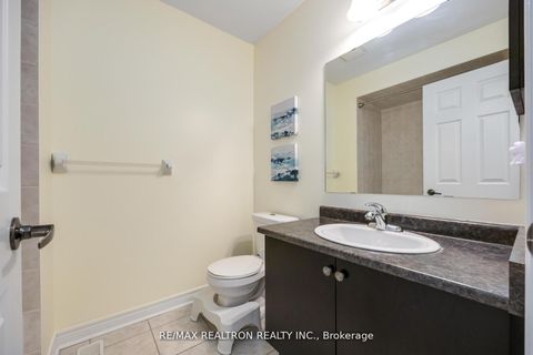 Photo 26 at 10 White Spruce Crescent, Patterson, Vaughan