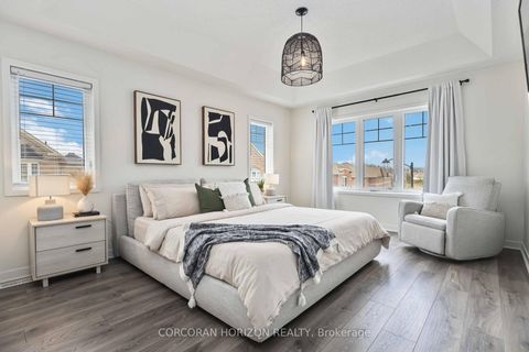 Photo 23 at 81 Dundonald Trail, Glenway Estates, Newmarket