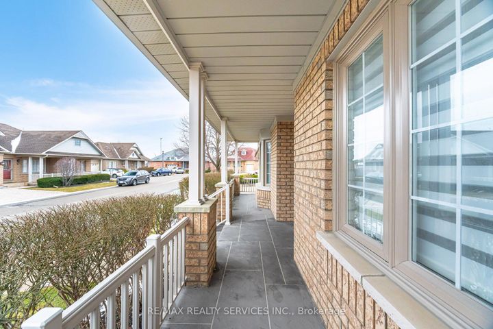 Photo 2 at 3 Tuscany Lane, Wellington, Brampton