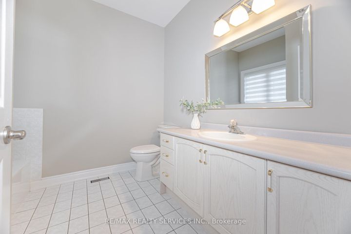 Photo 27 at 3 Tuscany Lane, Wellington, Brampton