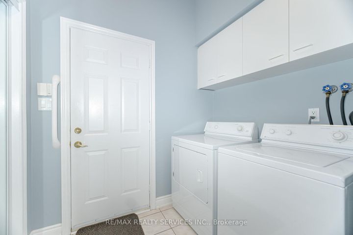 Photo 34 at 3 Tuscany Lane, Wellington, Brampton