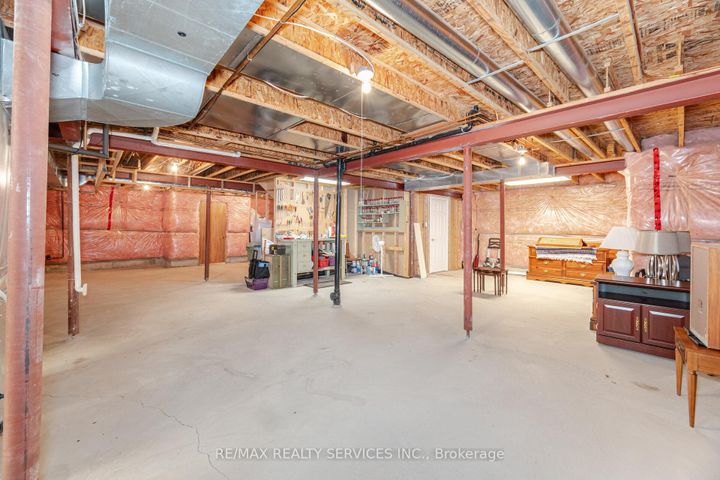 Photo 36 at 3 Tuscany Lane, Wellington, Brampton