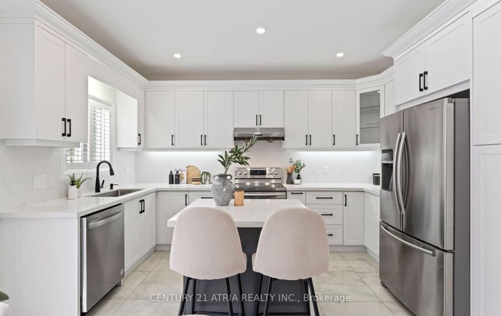 Photo 15 at 3 Oxfordshire Street, Berczy, Markham