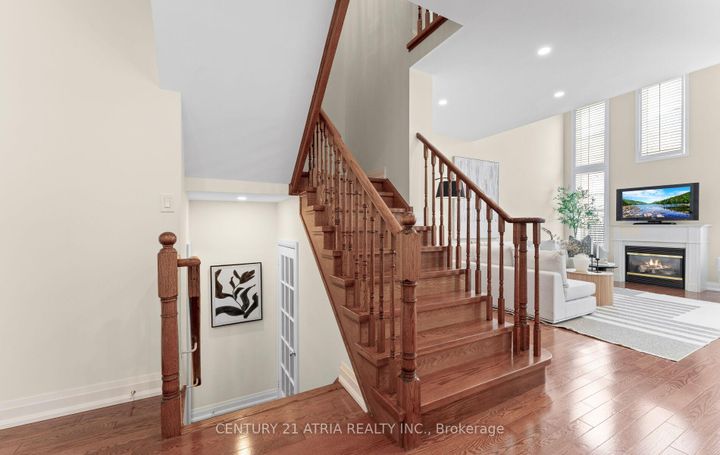 Photo 20 at 3 Oxfordshire Street, Berczy, Markham