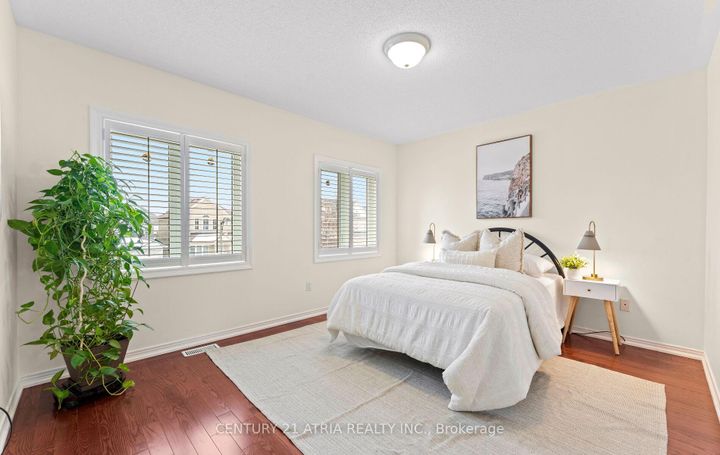 Photo 28 at 3 Oxfordshire Street, Berczy, Markham