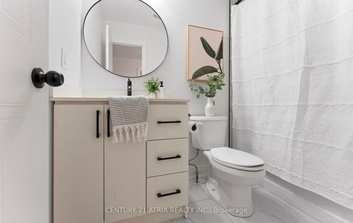 Photo 30 at 3 Oxfordshire Street, Berczy, Markham