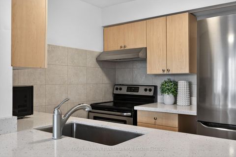 Photo 17 at 923 - 233 Beecroft Road, Willowdale West, Toronto