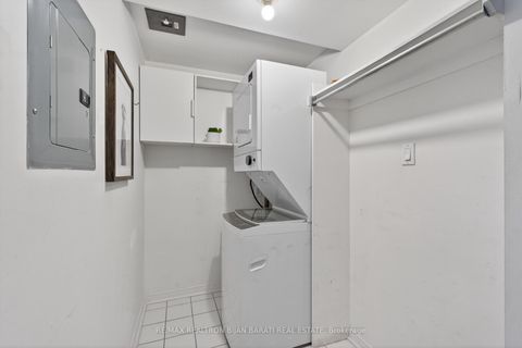 Photo 21 at 923 - 233 Beecroft Road, Willowdale West, Toronto