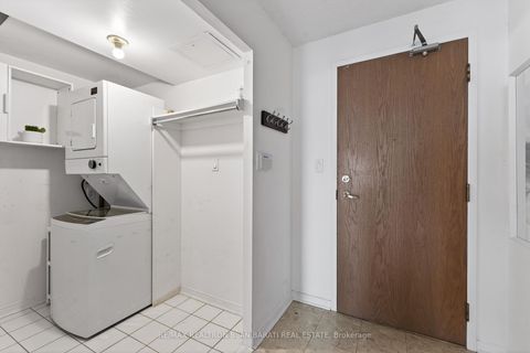 Photo 22 at 923 - 233 Beecroft Road, Willowdale West, Toronto