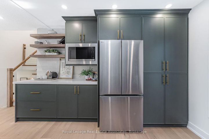 Photo 15 at 471 Valhalla Court, WO West, Oakville