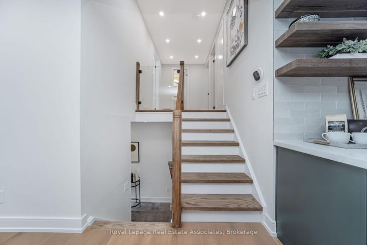 Photo 16 at 471 Valhalla Court, WO West, Oakville