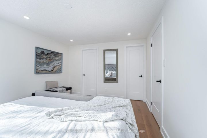 Photo 19 at 471 Valhalla Court, WO West, Oakville