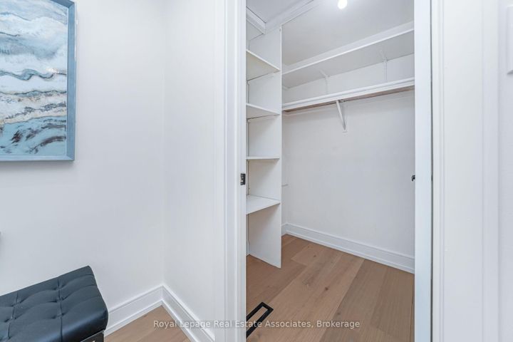 Photo 22 at 471 Valhalla Court, WO West, Oakville