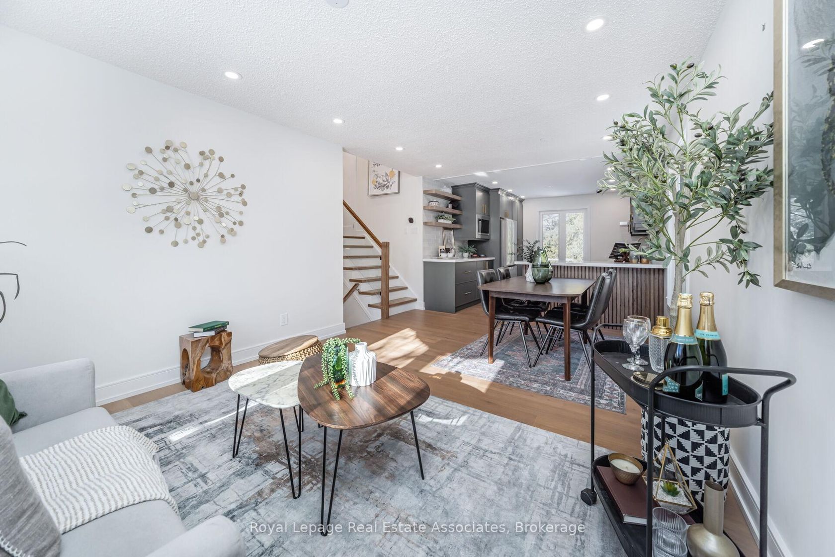 471 Valhalla Court, WO West, Oakville 