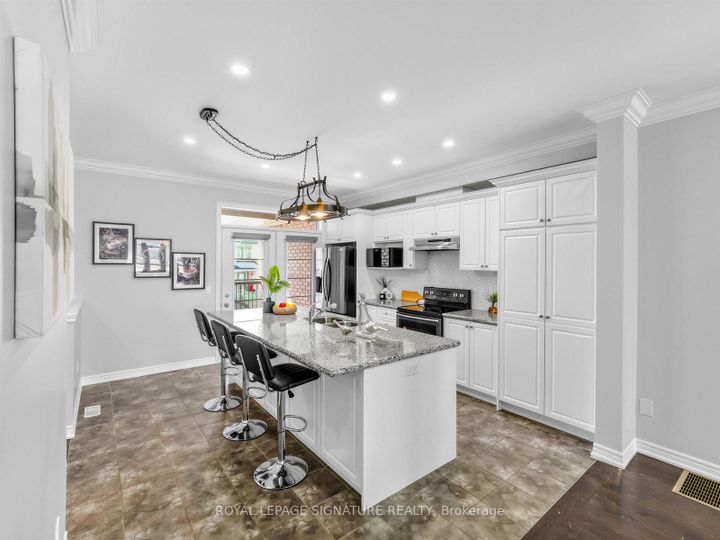 Photo 8 at 534 Stream Crescent, SH Sixteen Hollow, Oakville