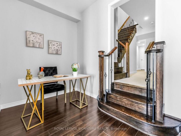 Photo 30 at 534 Stream Crescent, SH Sixteen Hollow, Oakville