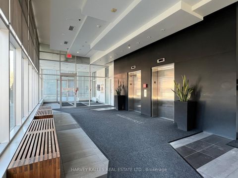 Photo 5 at 601 - 60 Bathurst Street, Niagara, Toronto