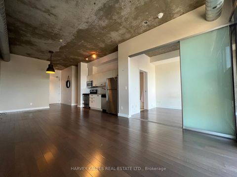 Photo 15 at 601 - 60 Bathurst Street, Niagara, Toronto