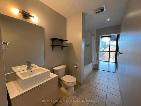 Photo 21 at 601 - 60 Bathurst Street, Niagara, Toronto