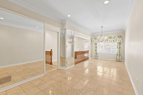 Photo 6 at 59 Kingsbridge Circle, Beverley Glen, Vaughan