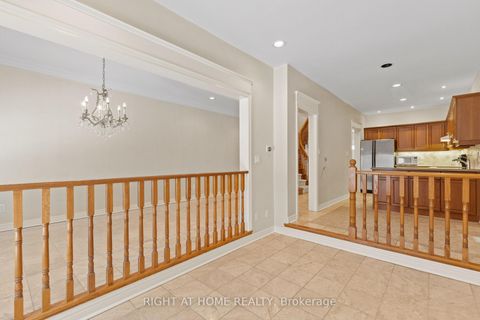 Photo 8 at 59 Kingsbridge Circle, Beverley Glen, Vaughan