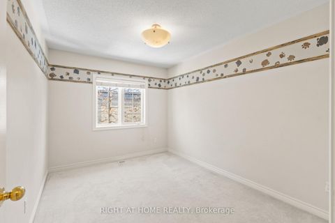 Photo 20 at 59 Kingsbridge Circle, Beverley Glen, Vaughan