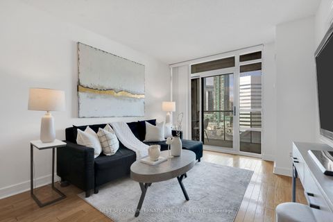 Photo 4 at 1011 - 16 Harrison Garden Boulevard, Willowdale East, Toronto