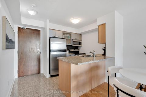 Photo 10 at 1011 - 16 Harrison Garden Boulevard, Willowdale East, Toronto