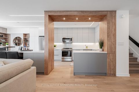 Photo 3 at 1035 - 33 Harbour Square, Waterfront Communities C1, Toronto