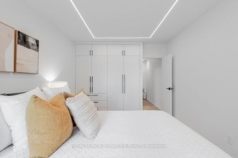 Photo 25 at 1035 - 33 Harbour Square, Waterfront Communities C1, Toronto