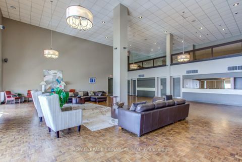 Photo 33 at 1035 - 33 Harbour Square, Waterfront Communities C1, Toronto