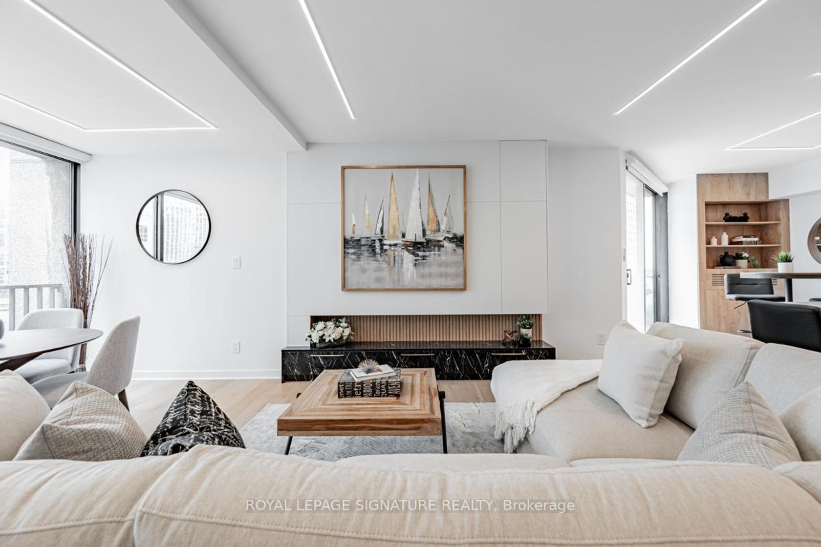 1035 - 33 Harbour Square, Waterfront Communities C1, Toronto 