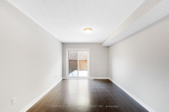 Photo 7 at 4 - 29 Pennycross Crescent, Northwest Brampton, Brampton