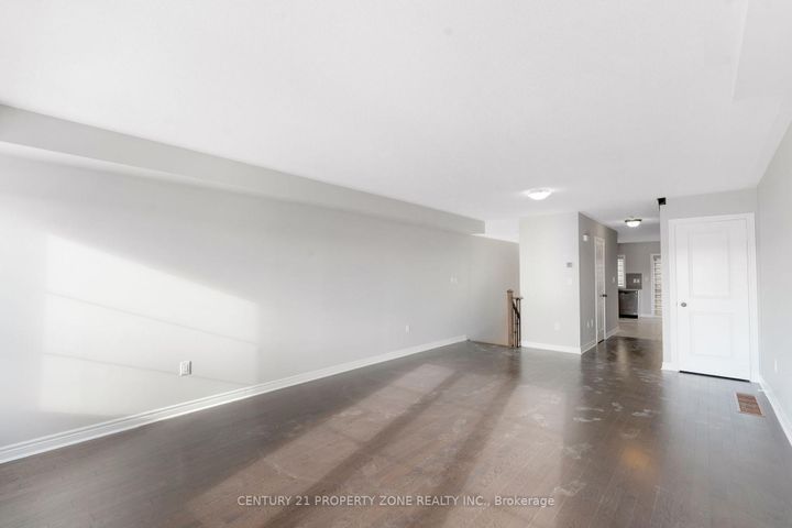 Photo 11 at 4 - 29 Pennycross Crescent, Northwest Brampton, Brampton