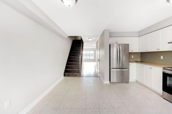 Photo 15 at 4 - 29 Pennycross Crescent, Northwest Brampton, Brampton