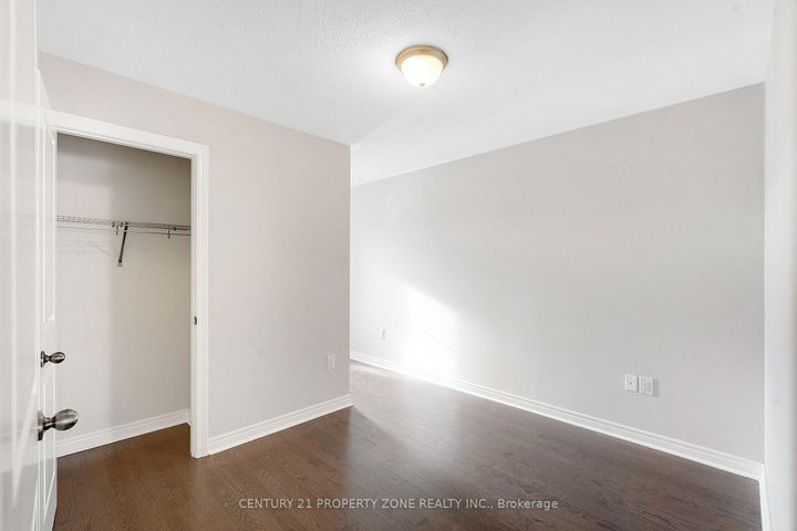 Photo 19 at 4 - 29 Pennycross Crescent, Northwest Brampton, Brampton