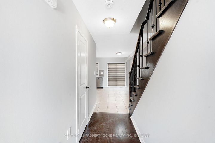 Photo 21 at 4 - 29 Pennycross Crescent, Northwest Brampton, Brampton