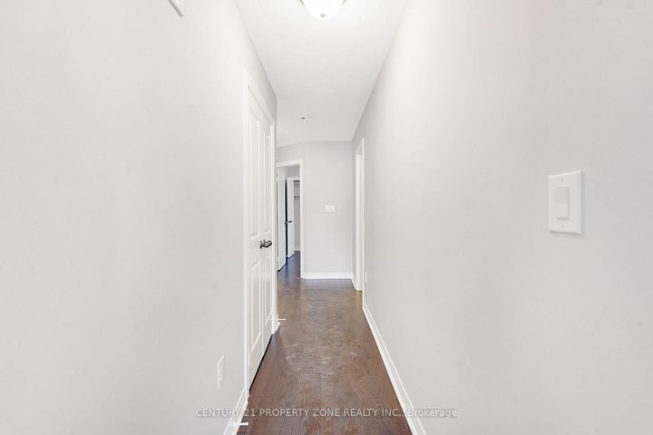 Photo 24 at 4 - 29 Pennycross Crescent, Northwest Brampton, Brampton