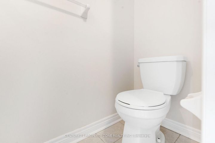 Photo 27 at 4 - 29 Pennycross Crescent, Northwest Brampton, Brampton